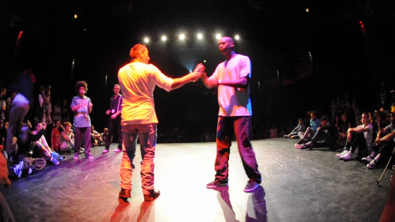 -D STREET CONTEST III-DEMI Finale Hip Hop 1: ALEX (THE CAGE) VS SAM ( YUDAT )