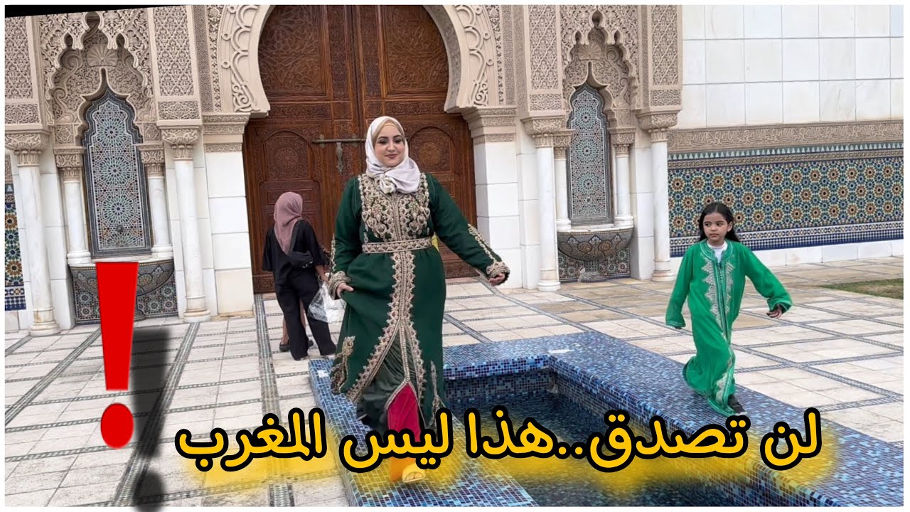 فرحتي لا توصف😍اول مغربية في ماليزيا بالقفطان وسط المعمار المغربي في ماليزيا شيء يفوق الخيال👏🏻