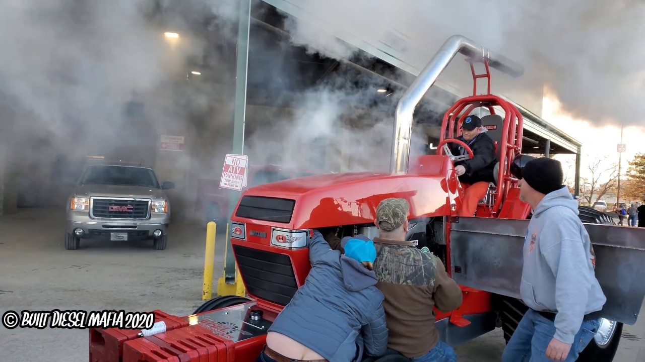 COLD STARTS. PULLING TRACTORS IN THE WINTER. NATIONAL FARM MACHINERY SHOW 2020. 