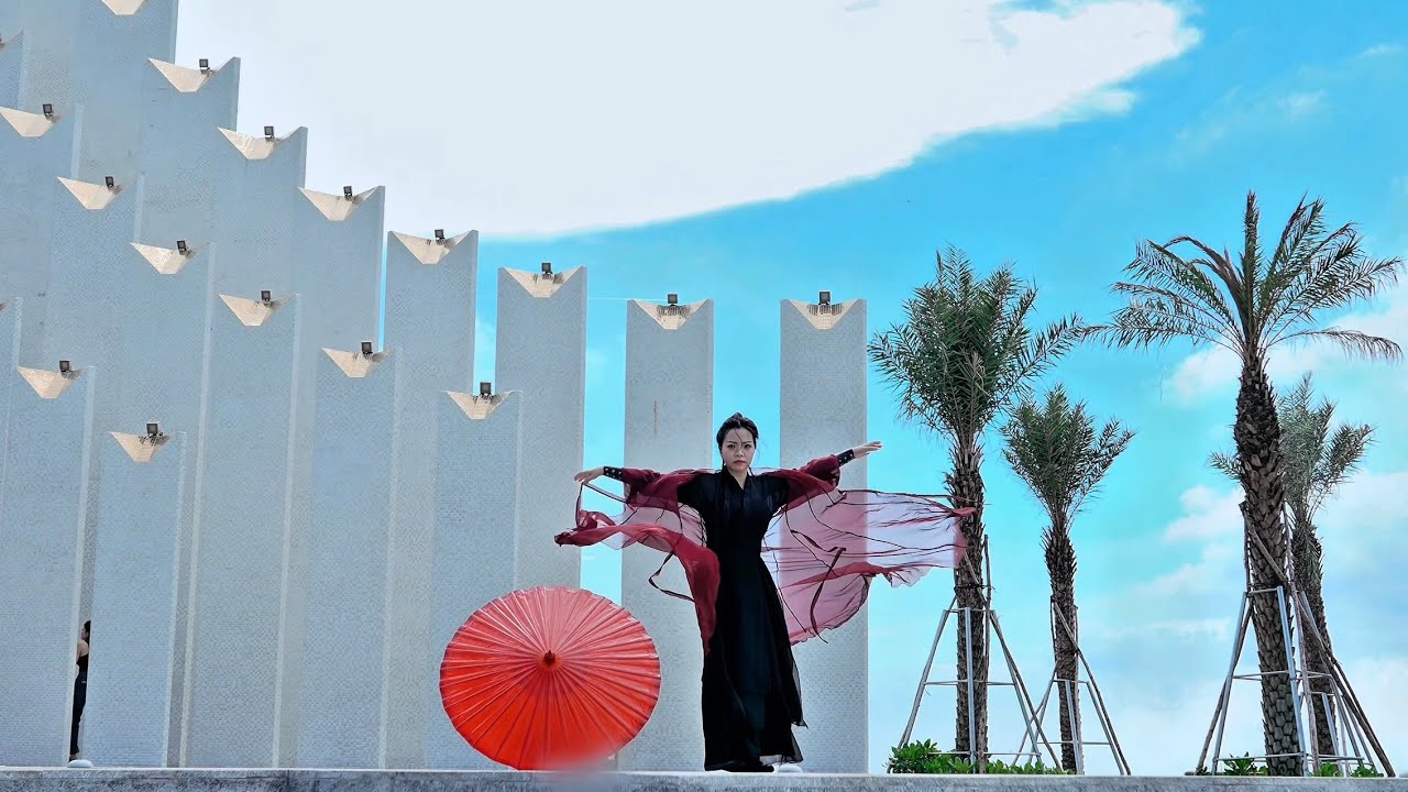 Phá Trận Lạc - Múa dù cổ trang cover