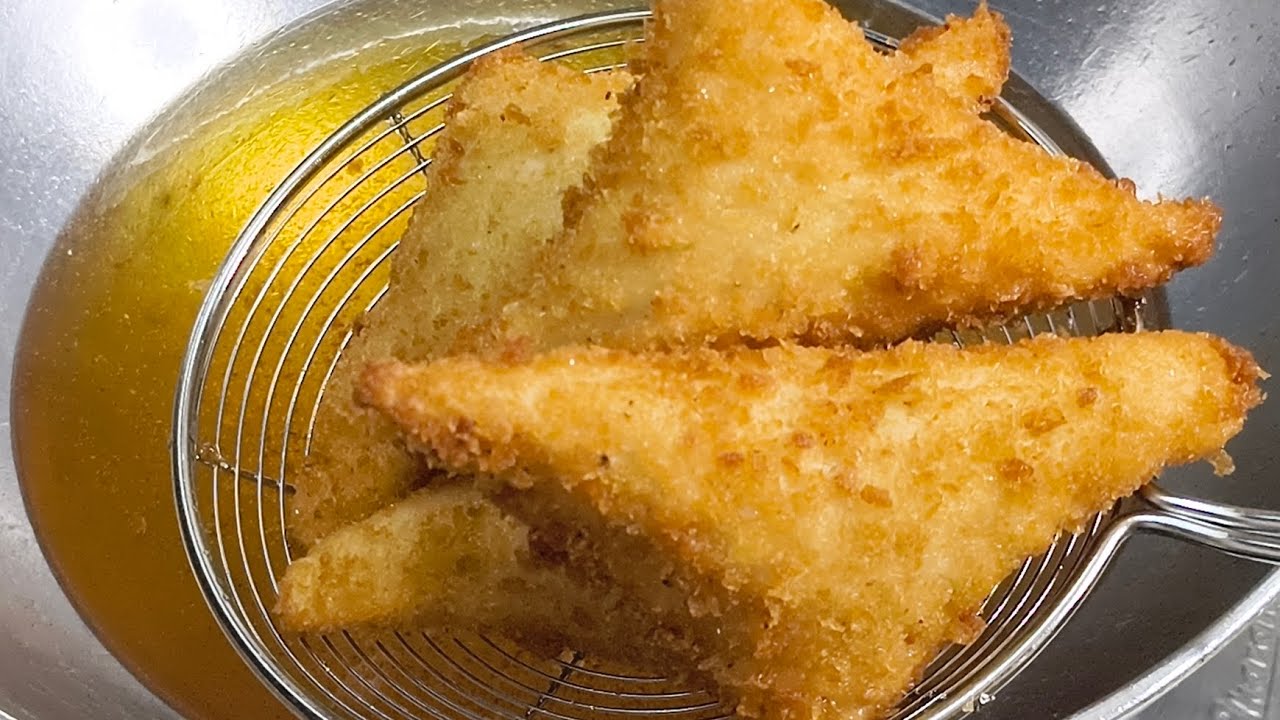 इफ्तार स्पेशल रेसिपी | Ramazan Special Crispy Chicken Bread Samosa Parcel Recipe 