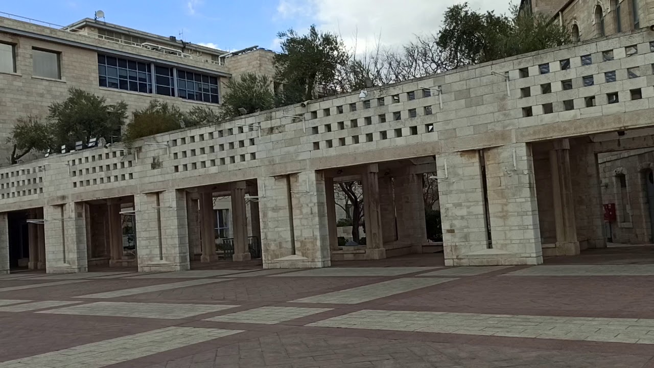 טיול ירושלמי במגרש הרוסים