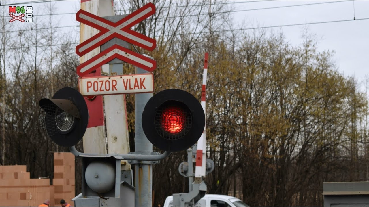 CHRISTMAS SPECIAL: Czech railroad crossing SSSR Louky nad Olší (2013 - 2018)