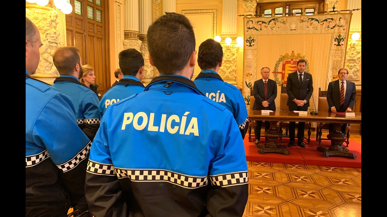 Toma de posesión de 13 nuevos policías municipales en Valladolid
