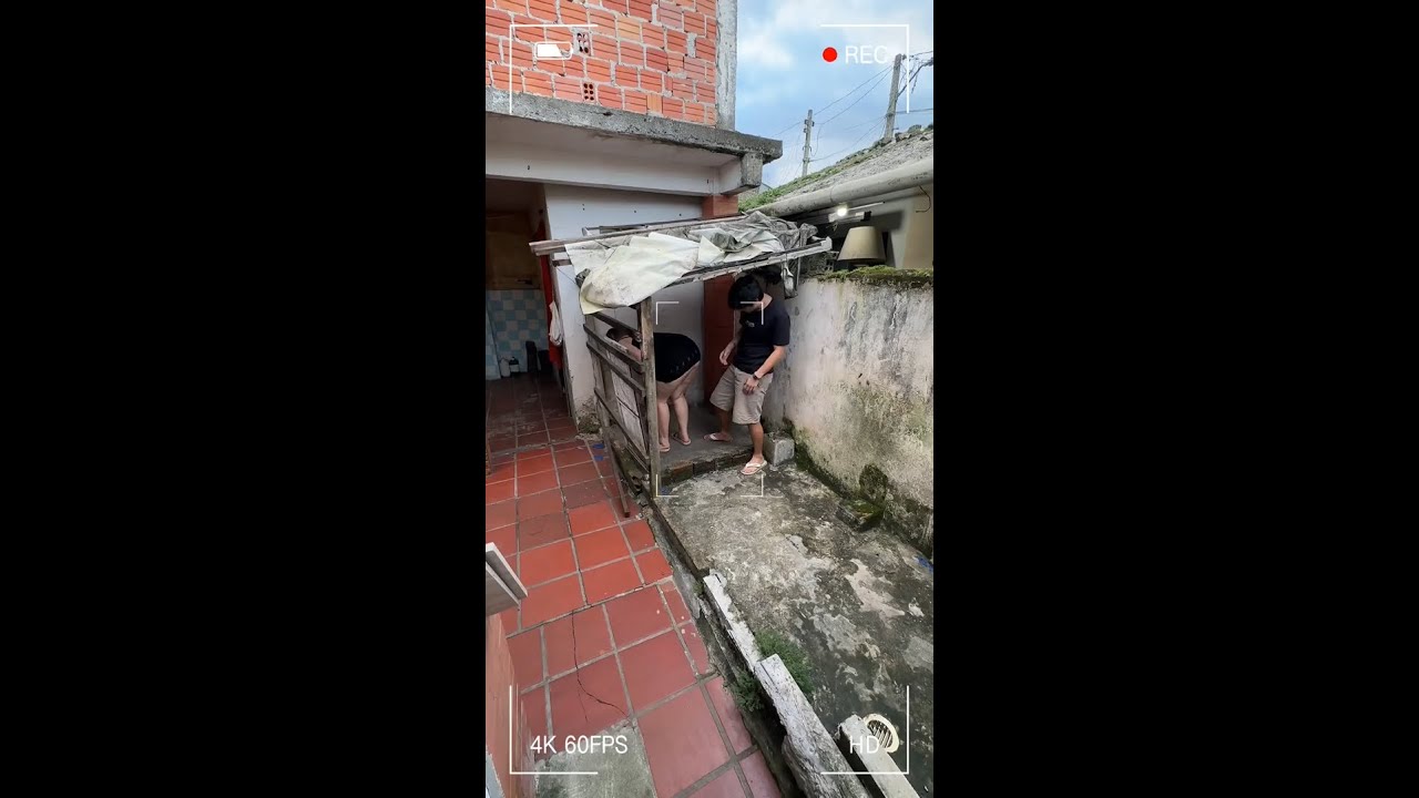 Я позвала соседа помочь с вольером… и он помог мне иначе🐶🔥
