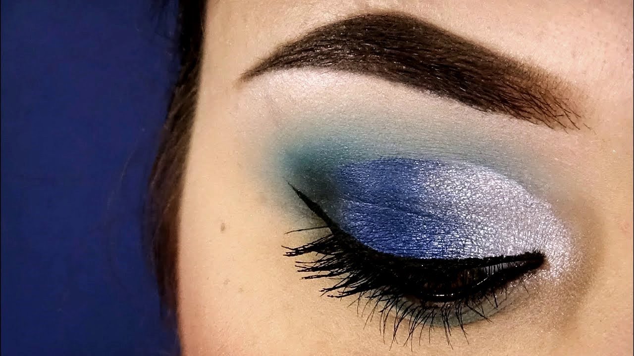 TRUCCO CUT CREASE BLU AZZURRO e BIANCO
