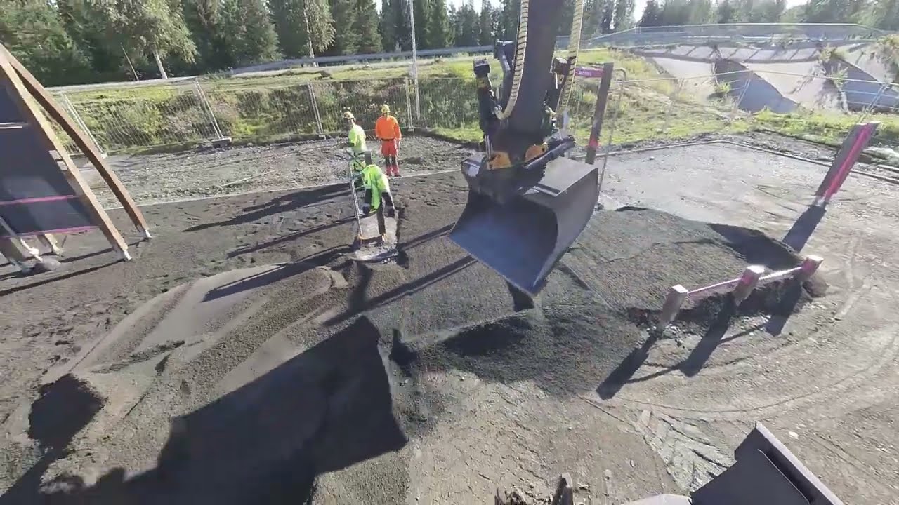 a normal working day. normaali työpäivä. volvo ewr 150E + engcon + trimble