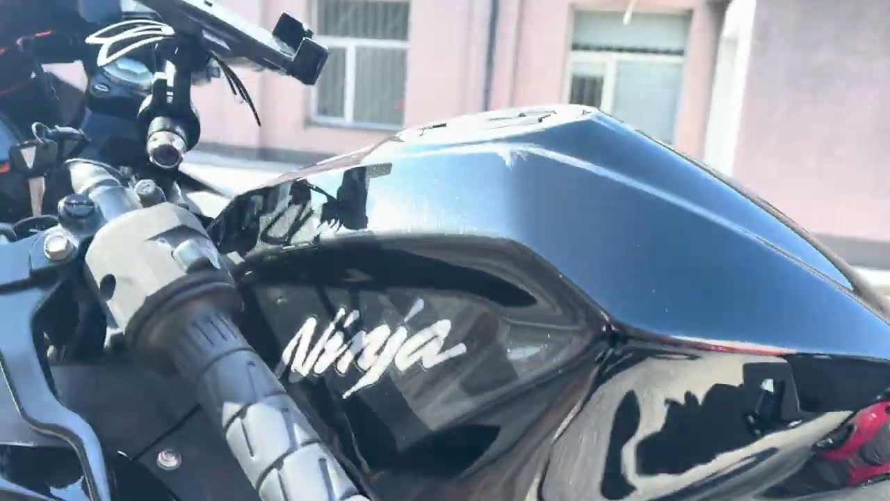 Стан мотоцикла Kawasaki Ninja 400 ABS 2018 рік пробіг 24340 км