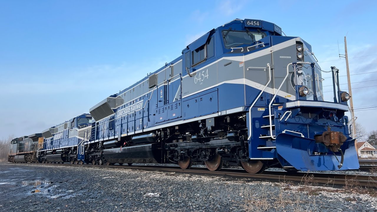 LSRC's Christmas gifts from EMD and a CSX Mullet Unit - Northwest Ohio 12/23/25
