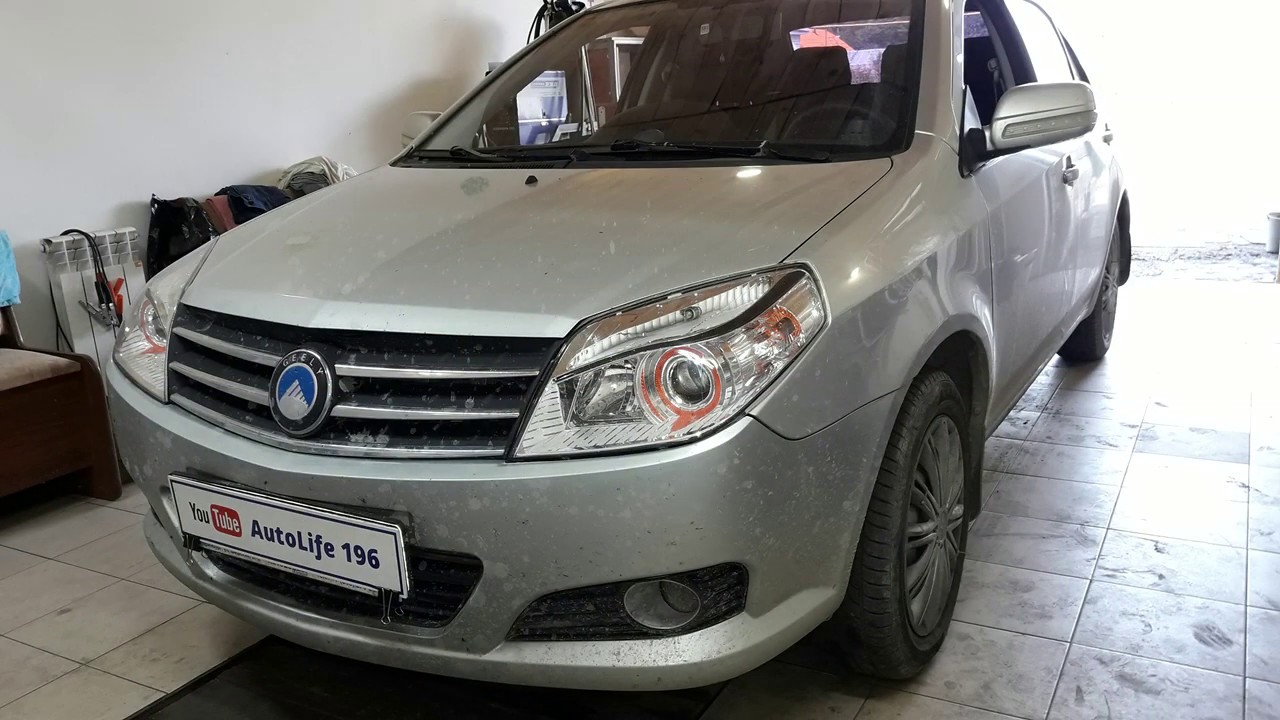 Geely MK 2013.  Не горит левая фара.