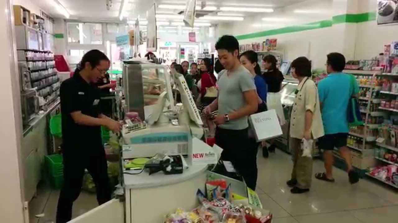 爆笑！キレッキレのファミマ店員の加藤さん最新映像