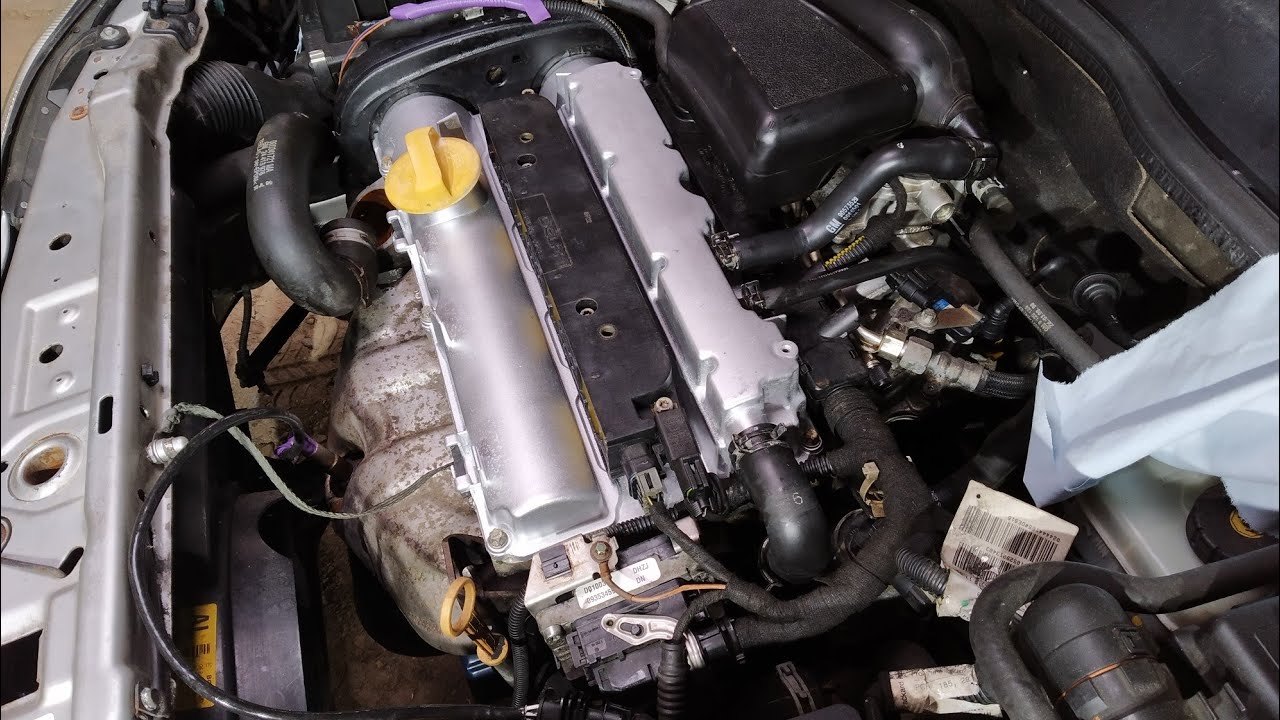 Opel Astra G fuite d'huile ,remplacement joint couvre culasse ou cache culbuteur V.A.P.B épisode:2