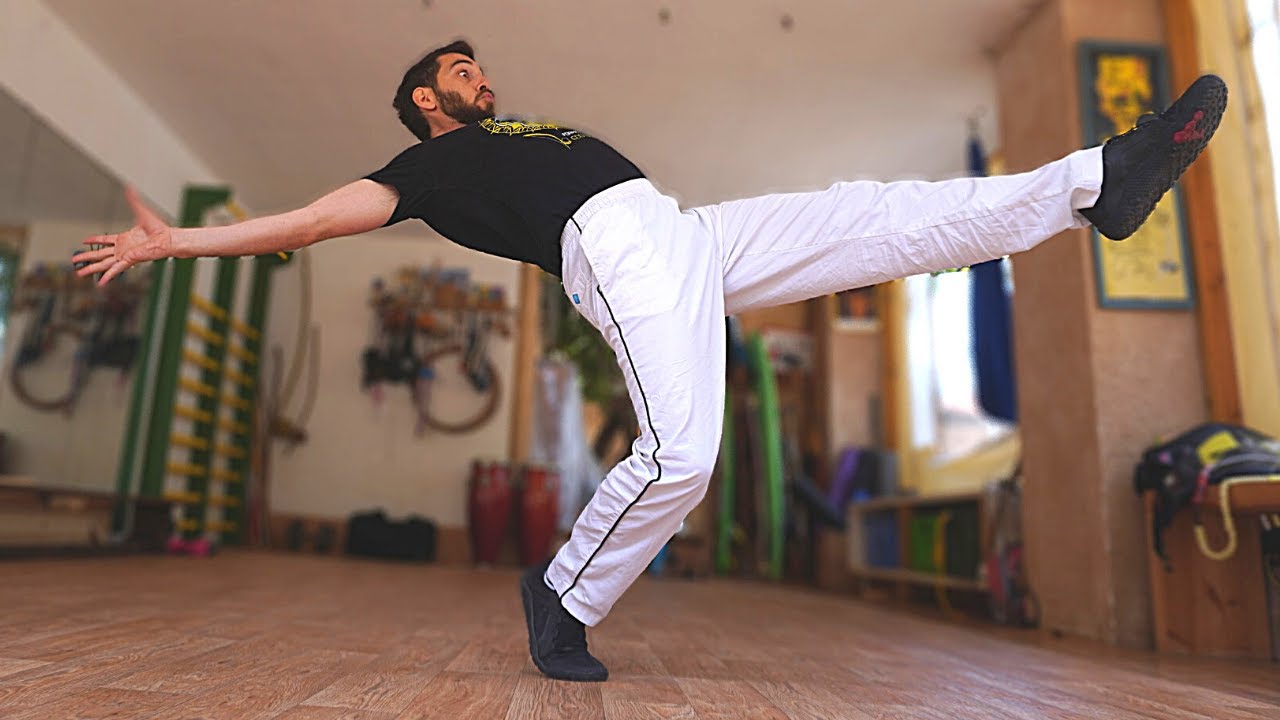 30 Minutes Smart Capoeira Workout Simple Beginners Moves Win More Balance
