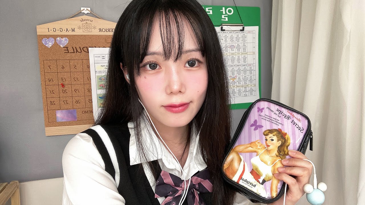 АСМР Делаю макияж подруге в школе💄ㅣASMR Doing Your Makeup In Class Roleplay