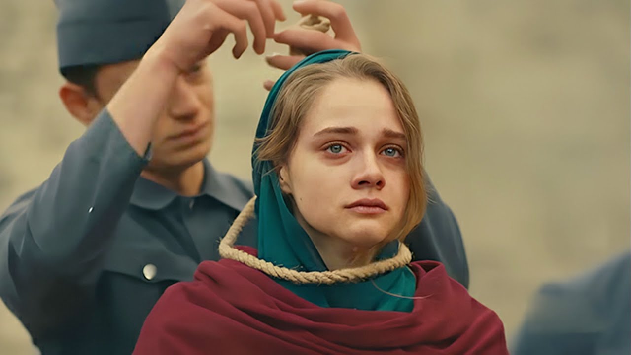 بنت بيتحكم عليها بالإعدام قدام أبوها ومبيقدرش يتكلم لكن بأعجوبه بتنجو فى أخر لحظه من الموت