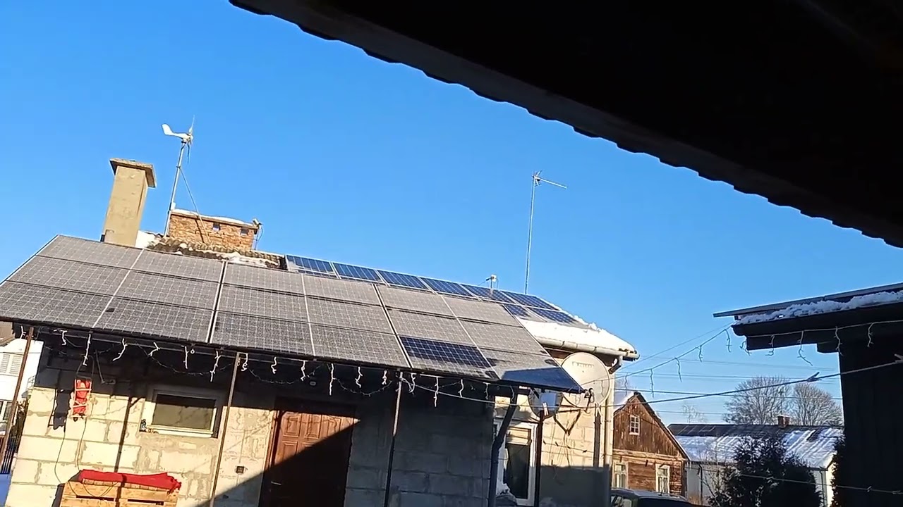 ZIMA  TRZYMA A PRODUKCJA W OFF GRID  ma się DOBRZE na instalacjach z magazynami .