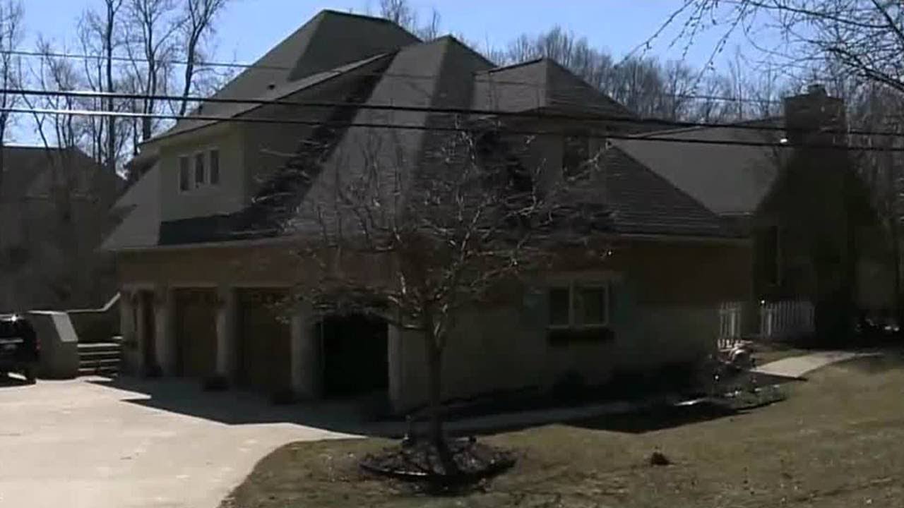 Judge orders mediation in demolition fight over Farmington Hills mansion