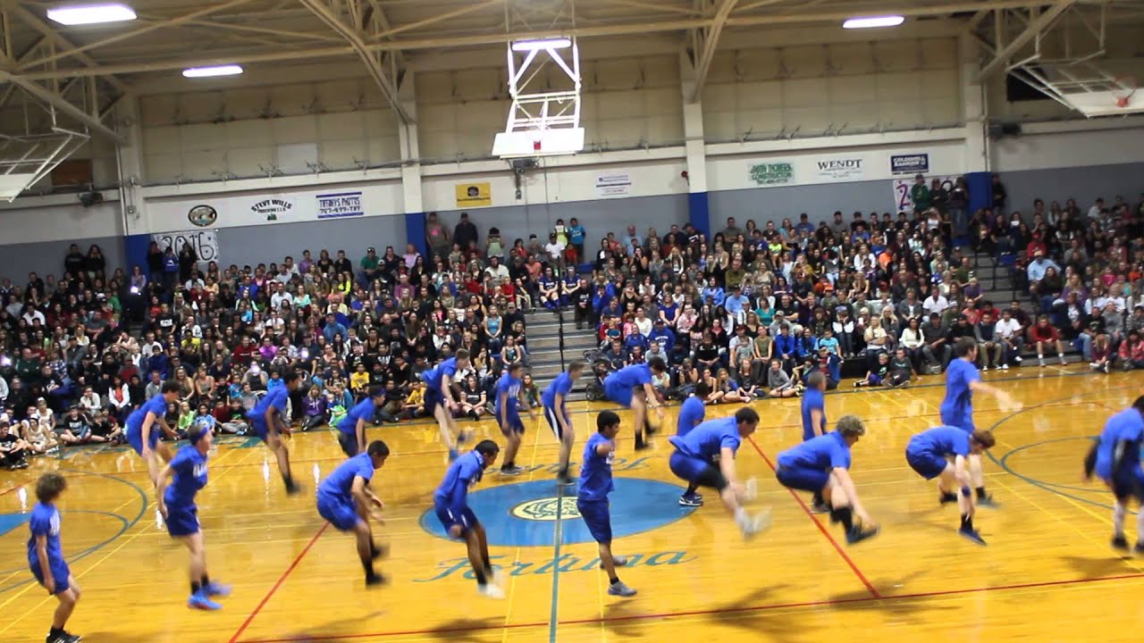 Senior Boys Cheerleading Homecoming 2014