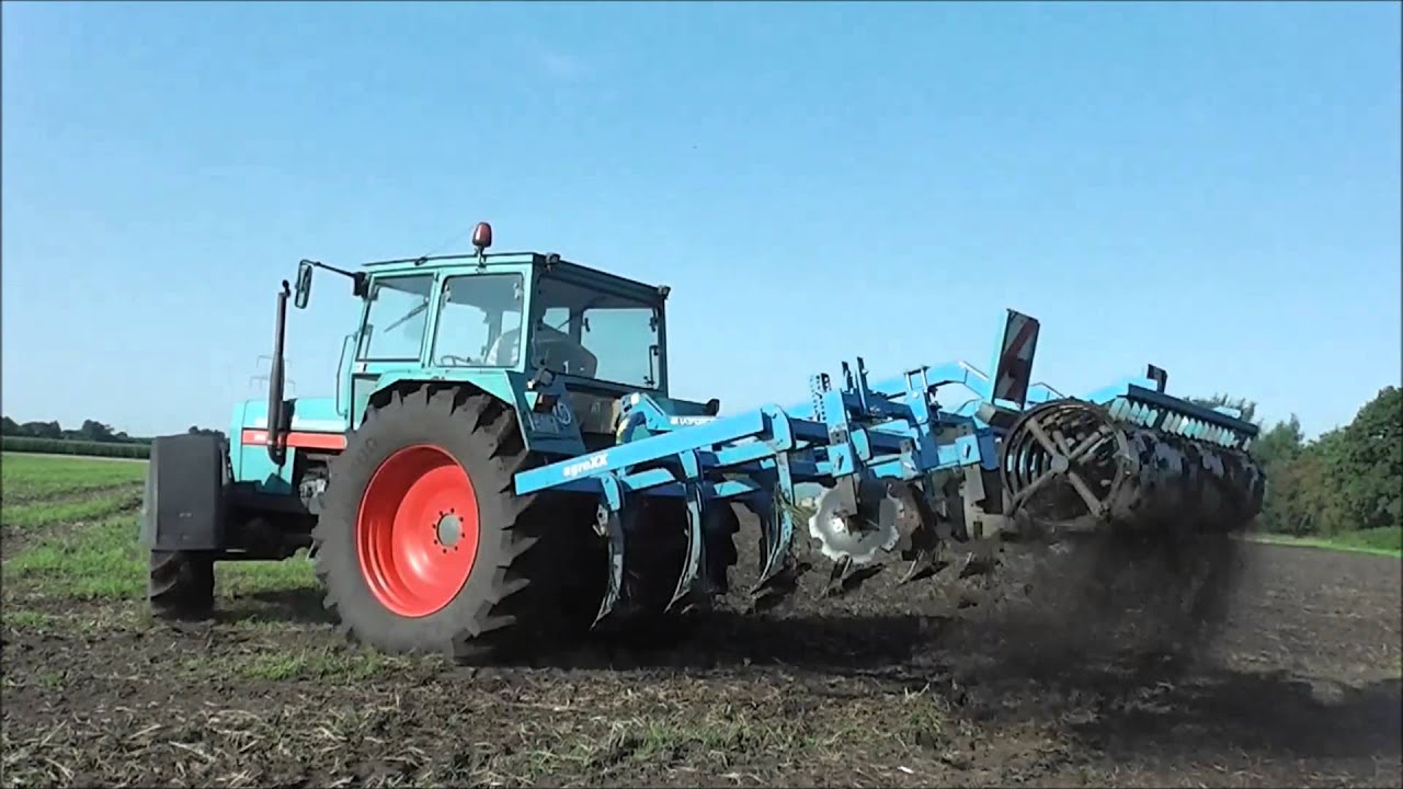 Eicher 3108 bei der Arbeit