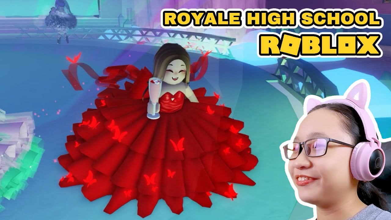 Royale High School - Supposed to go to school but went to prom instead....