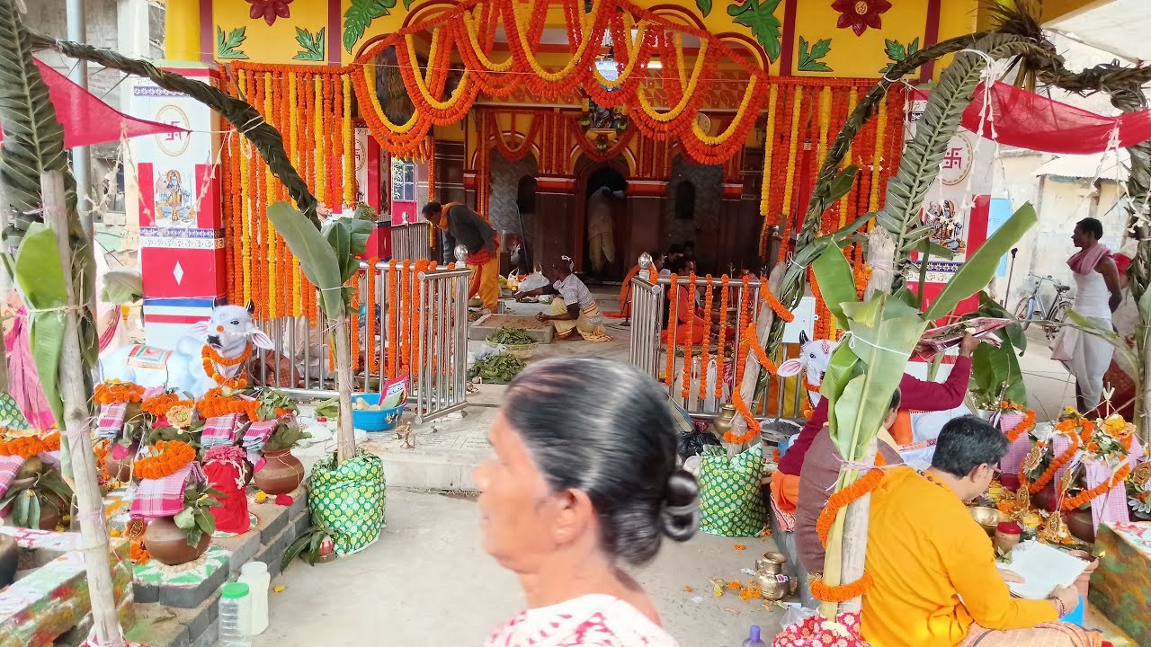 Bankura TV is live!@bankuratv6227 গেলিযায় শান্তিনাথ জিউ এর অভিষেক ও নারনারায়ান সেবা।