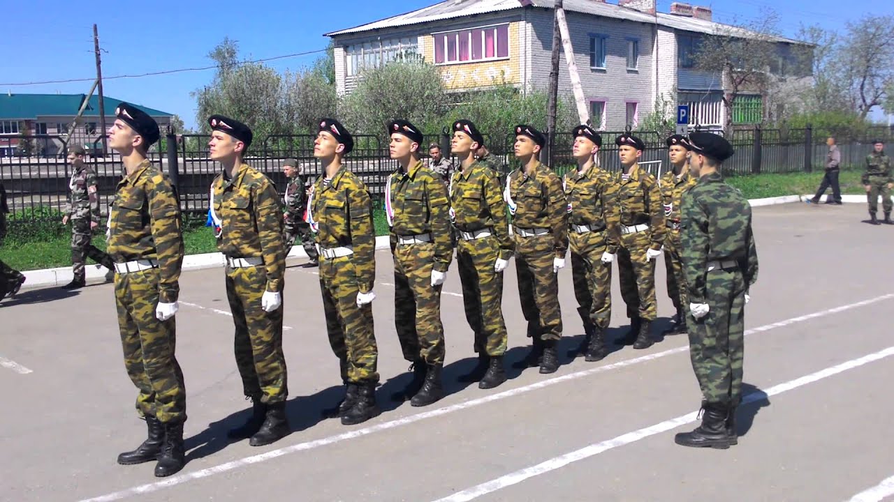 Показ строевой подготовки допризывников 