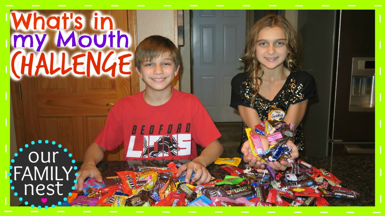 WHAT'S IN MY MOUTH CHALLENGE - HALLOWEEN CANDY EDITION