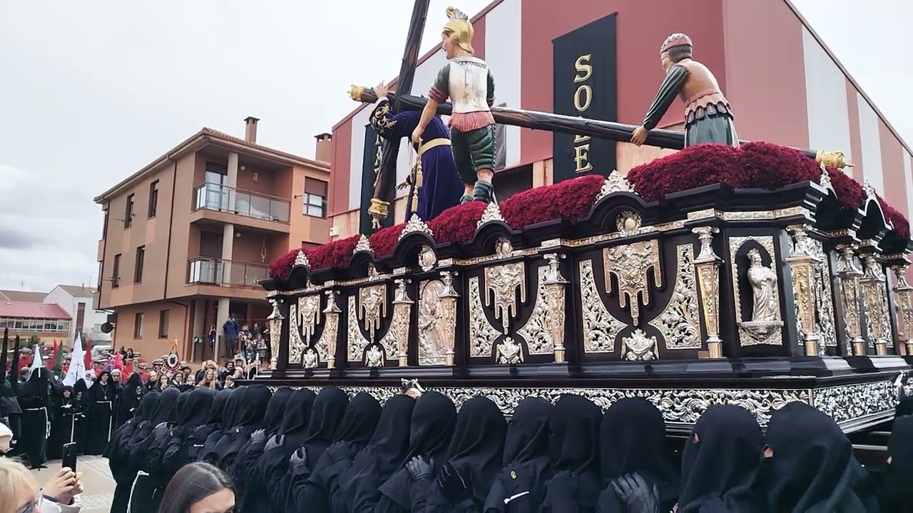 Procesión del encuentro,  en Astorga, donde se guardan los pasos.