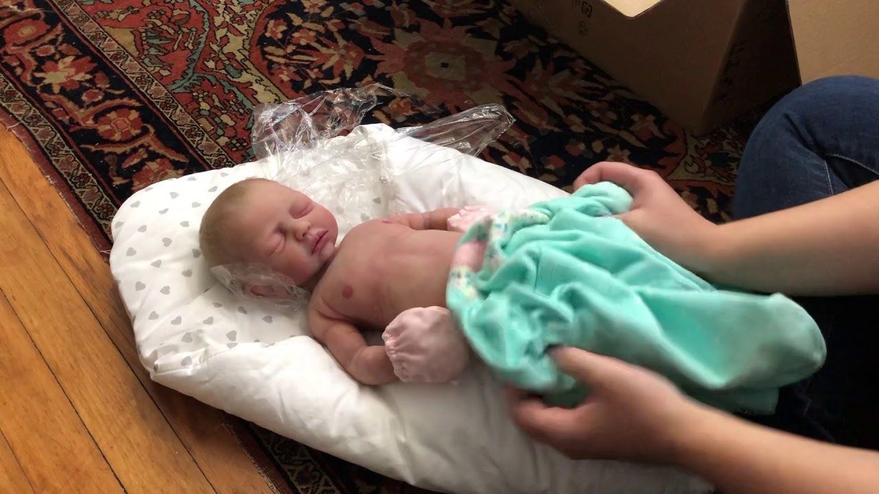 Bye Bye Baby! Box Packing Summer By Caroline Nelsen