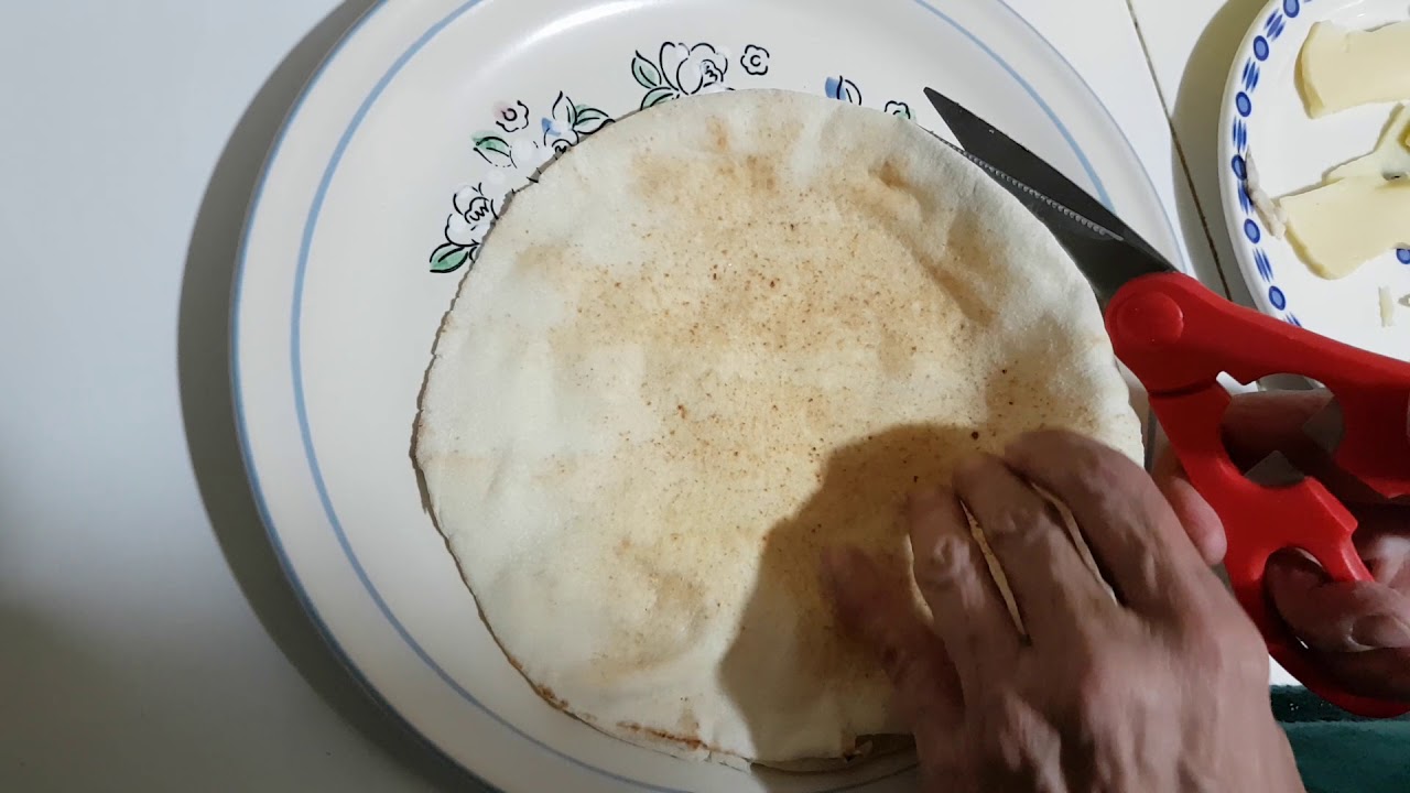 Quesadilla con pan tipo árabe