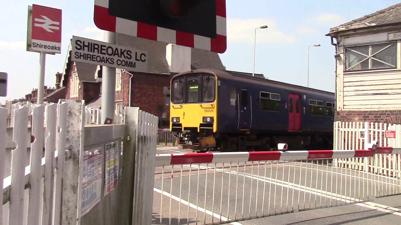 Shireoaks Level crossing