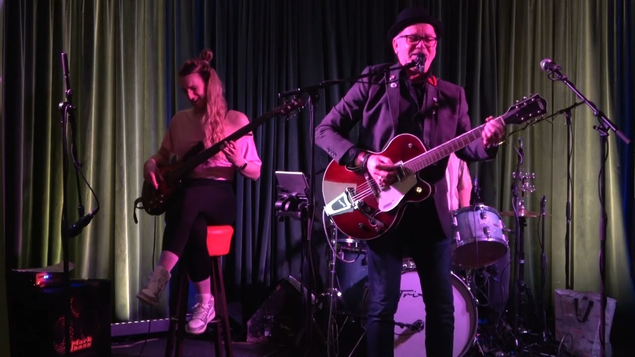 Het Ministerie van Blues, Podium zuid