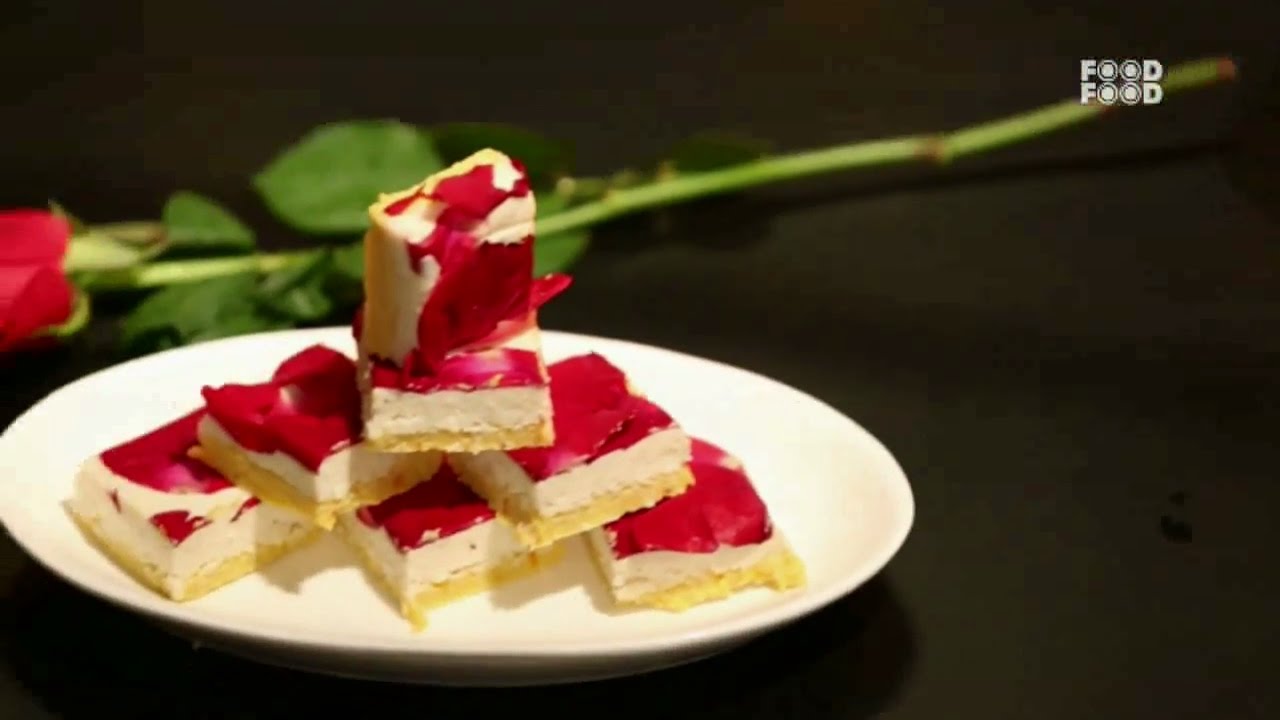हलवाई स्टाइल बनाइये खोया बर्फी घर पर | Khoya Barfi Recipe | Barfi Recipe | Dessert Recipe | FoodFood