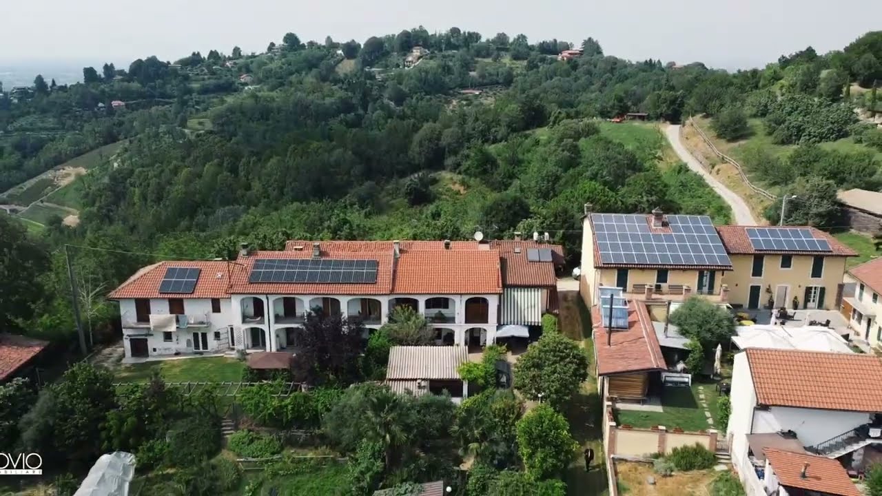 GASSINO TORINESE - STRADA TRINITA' - CASA BIFAMILIARE DI 221MQ