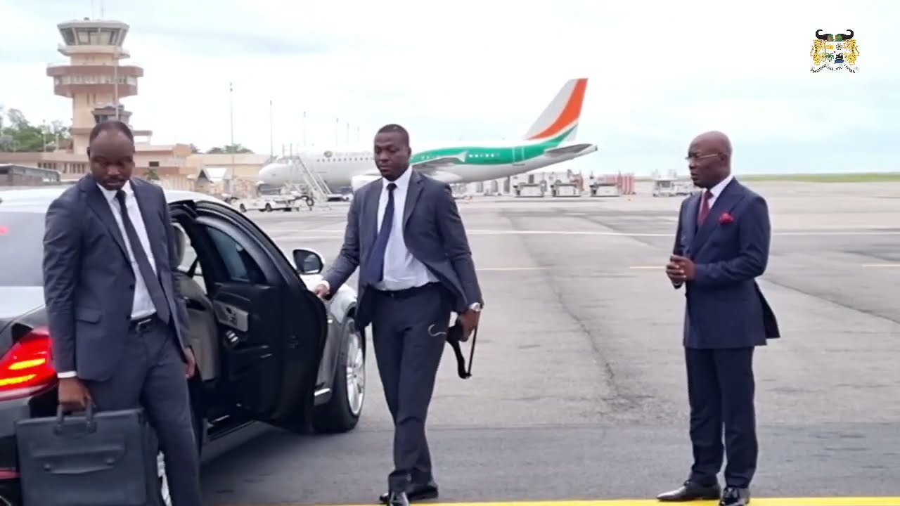 Départ du Président Patrice TALON pour Abuja au Nigéria / Investiture du Président Bola Ahmed TINUBU
