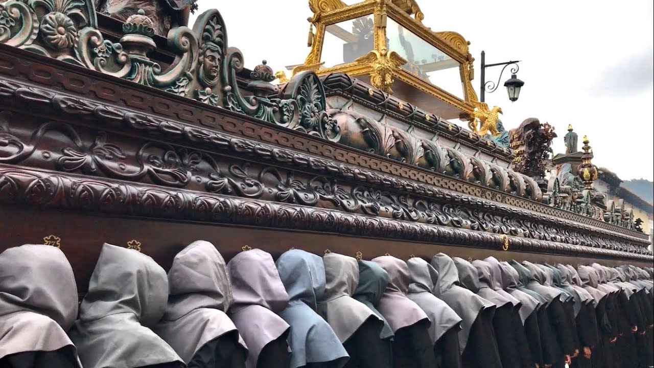 CRUZADOS DE CRISTO || Procesión Señor Sepultado de la Escuela de Cristo ~ Antigua Nov 2022