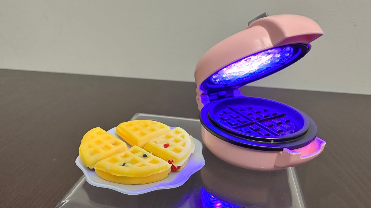 Zuru Mini Brands Magic Cook Kitchen Waffle Maker Toys Unboxing 