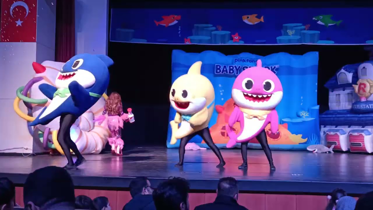 BABY SHARK DANCE ve TİYATRO