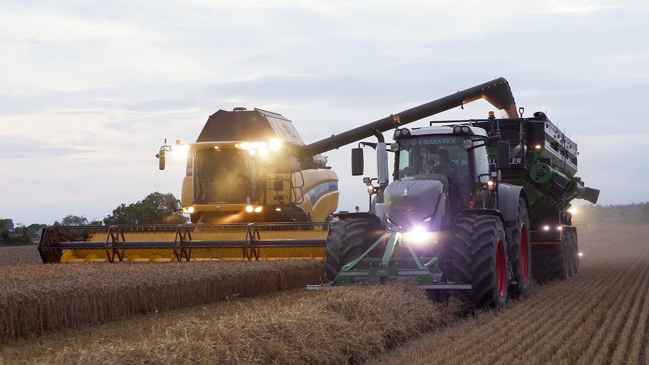 GRASSMEN TV - Country Crest | Combining and GRASSMEN's Fendt 939