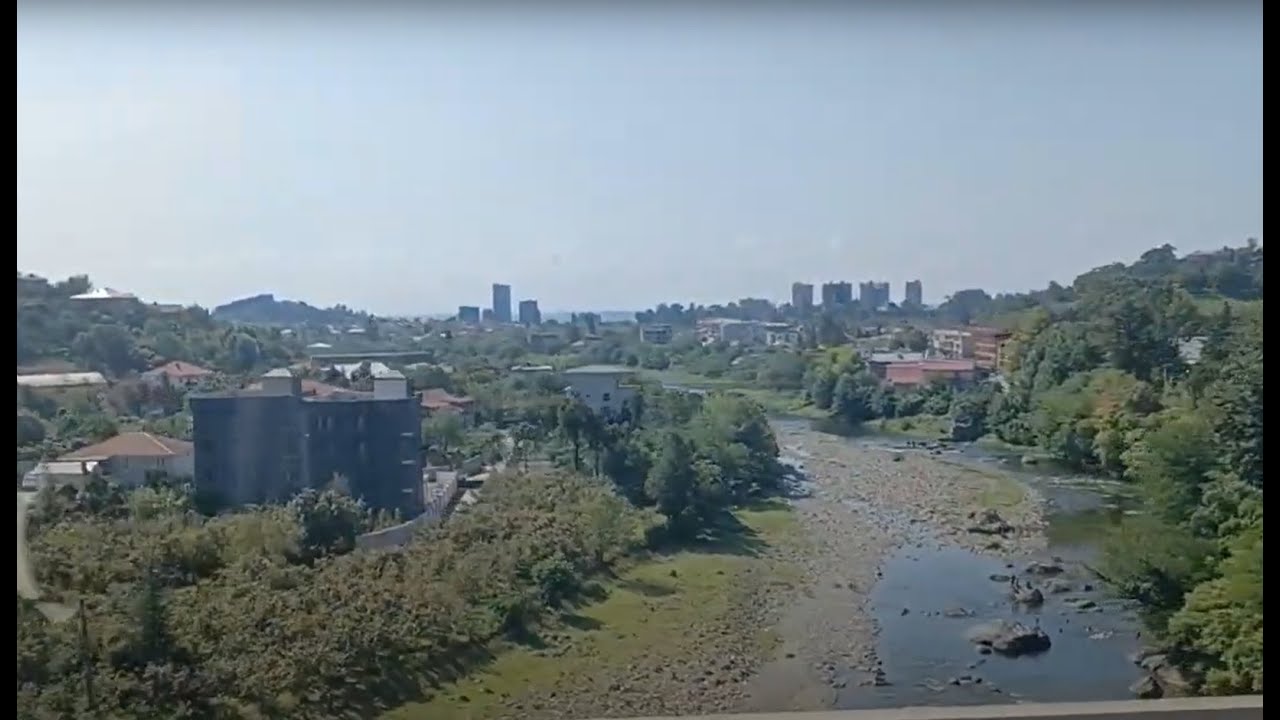 How to travel by bus from Kutaisi airport to Batumi in Georgia?