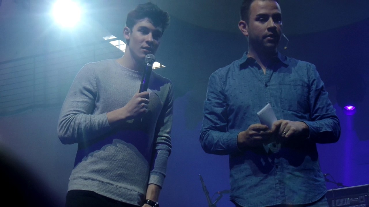 Shawn Mendes - Q & A with Fans at Camp Izze, Brooklyn, NY