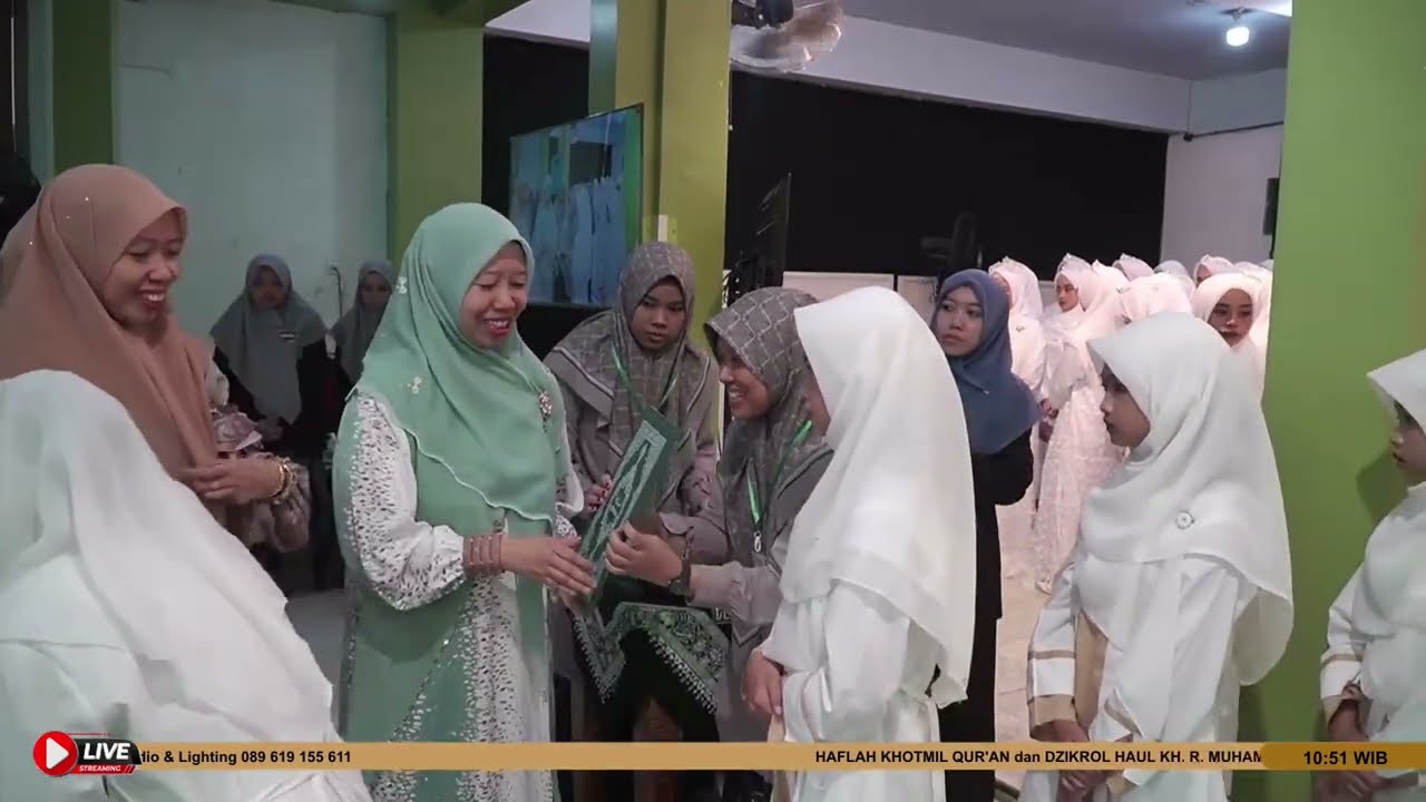 12  Meninggalkan Mimbar Tilawah  ||  HAFLAH KHOTMIL QUR'AN dan HAUL KH. R. MUHAMMAD  Demak 2024