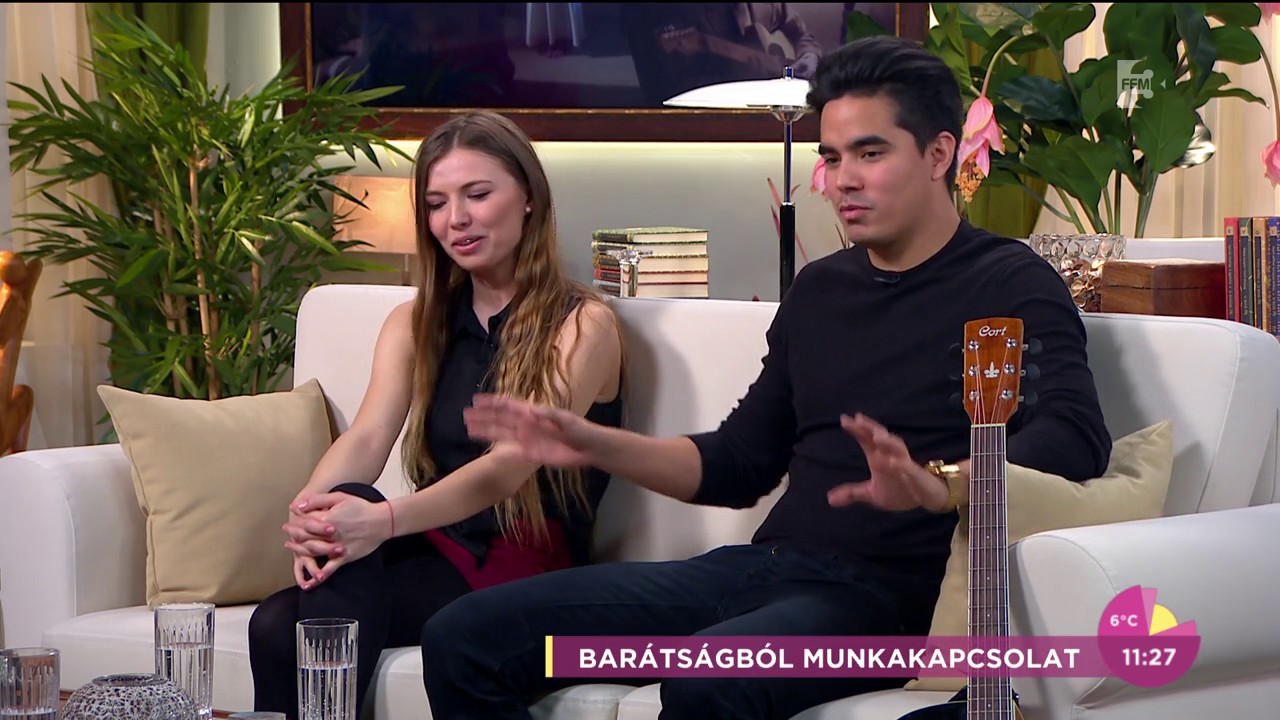 A gondolatfüzetéből inspirálódik a fiatal énekesnő - tv2.hu/fem3cafe