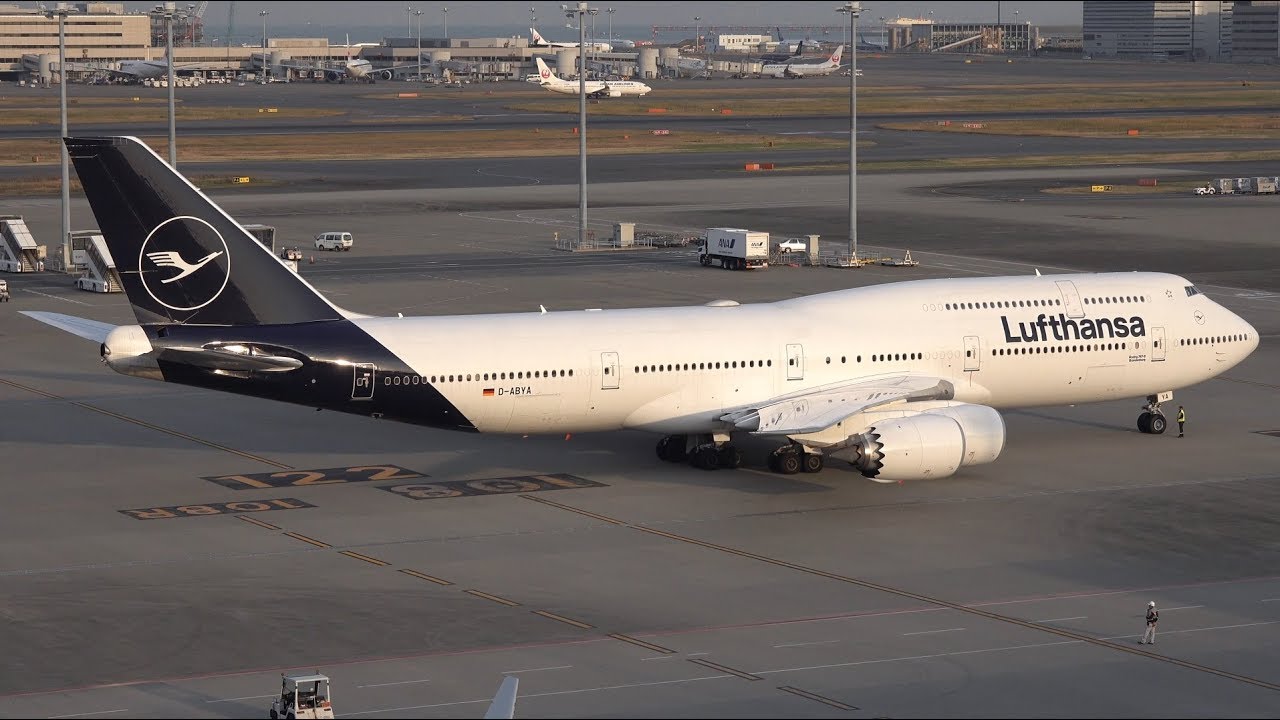 Lufthansa Boeing 747-8 D-ABYA Pushback [HND/RJTT]