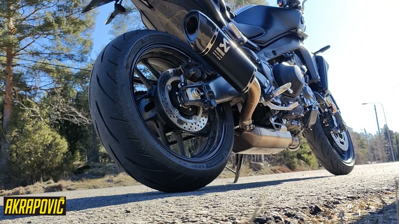 MT-09 2024-2025 Akrapovic Racing Line Titanium (No DB-killer) vs Stock exhaust comparison