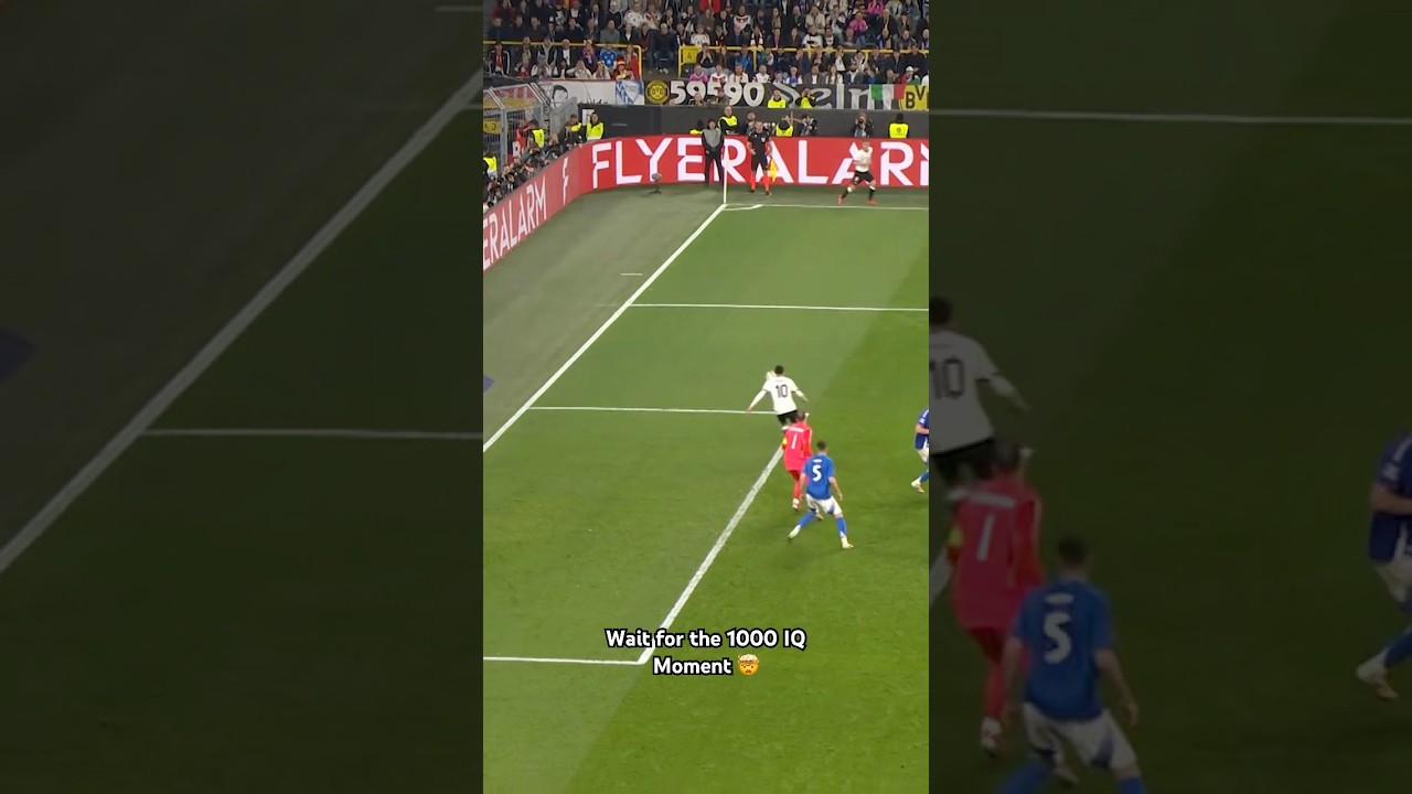 1000 IQ Football Moment! 😳