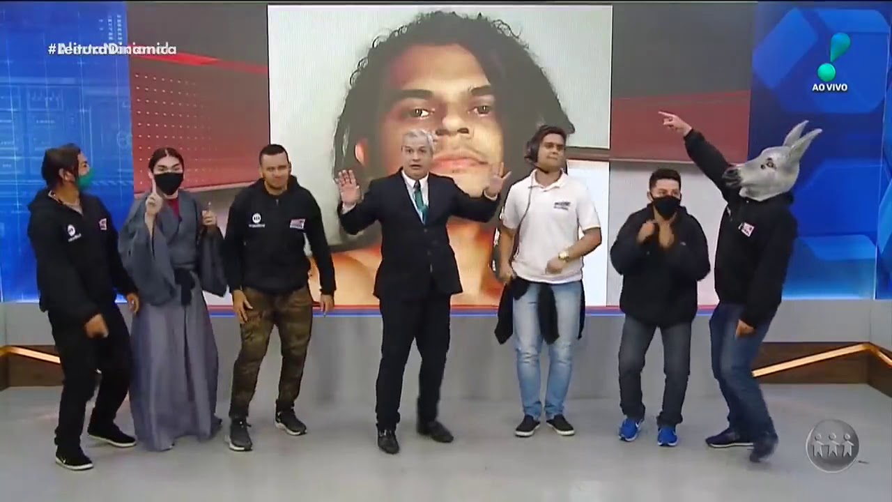 Sik&ecirc;ra J&uacute;nior conhece as instala&ccedil;&otilde;es da RedeTV!