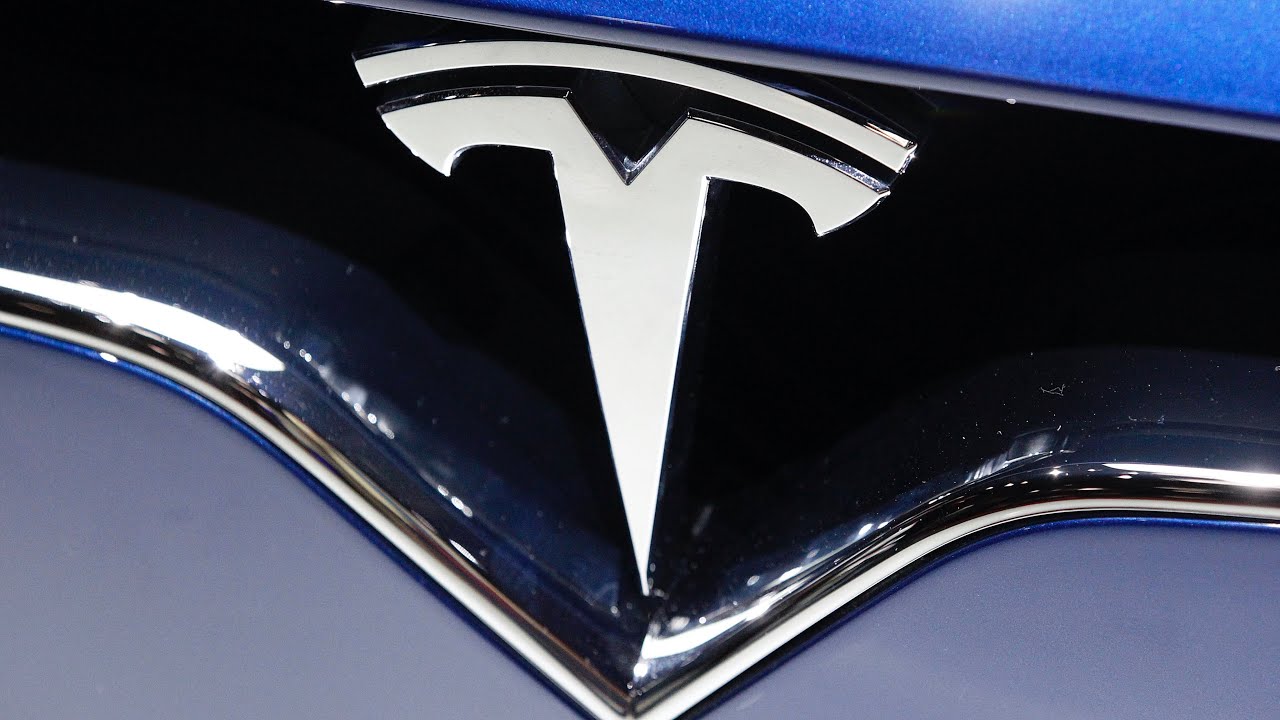 Tesla price target raised to $1900: Wedbush