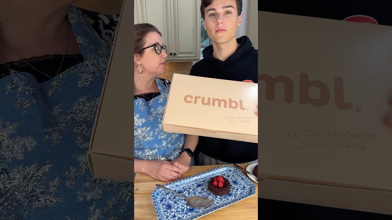 Crumbl&rsquo;s Flourless Chocolate Cake Homemade Taste Test