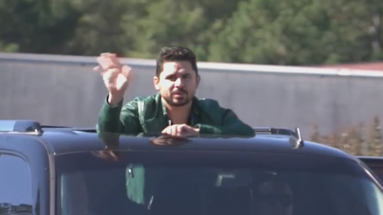 Larry Hernández agradeció el apoyo al salir de la cárcel
